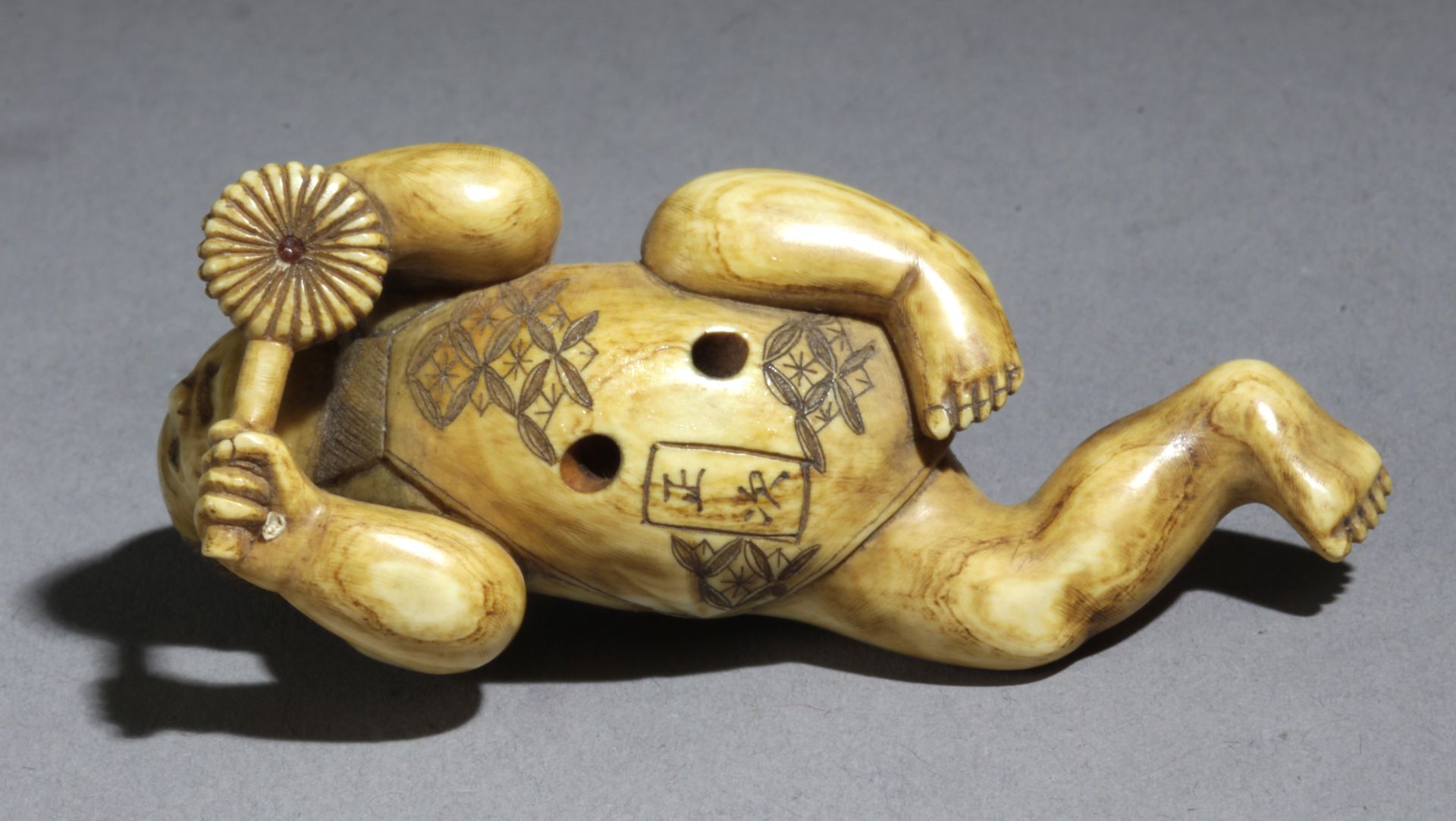 A mid 19th century Japanese netsuke. Signed Masatsugu - Bild 5 aus 6