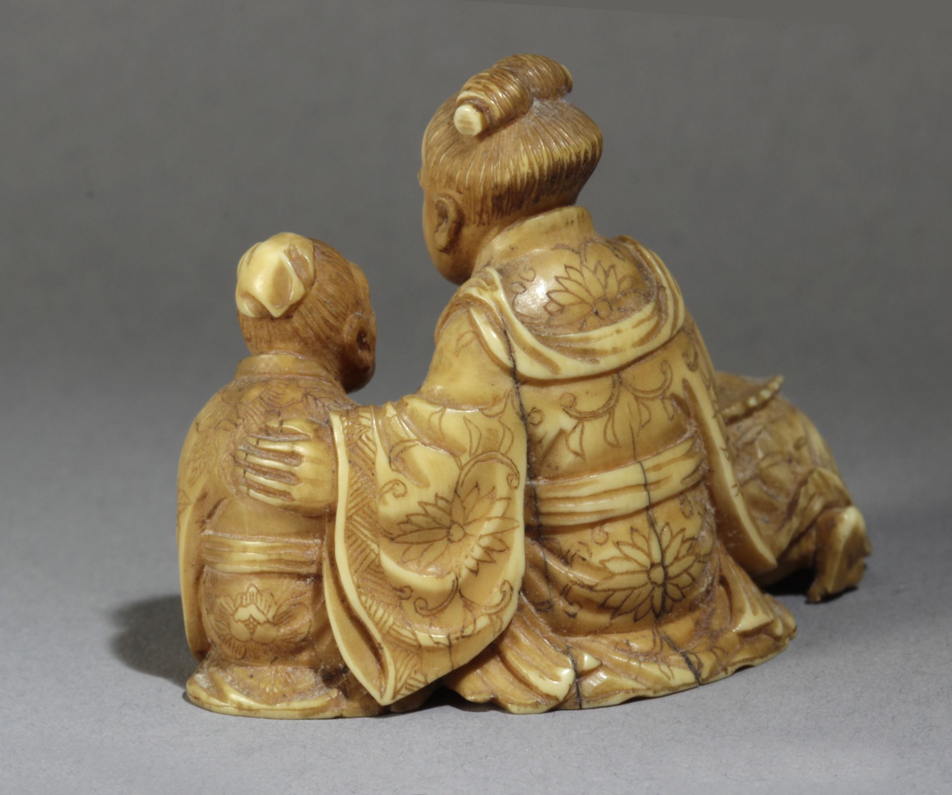 A late 19th century Japanese netsuke from Meiji period. Signed Masaharu - Image 4 of 7