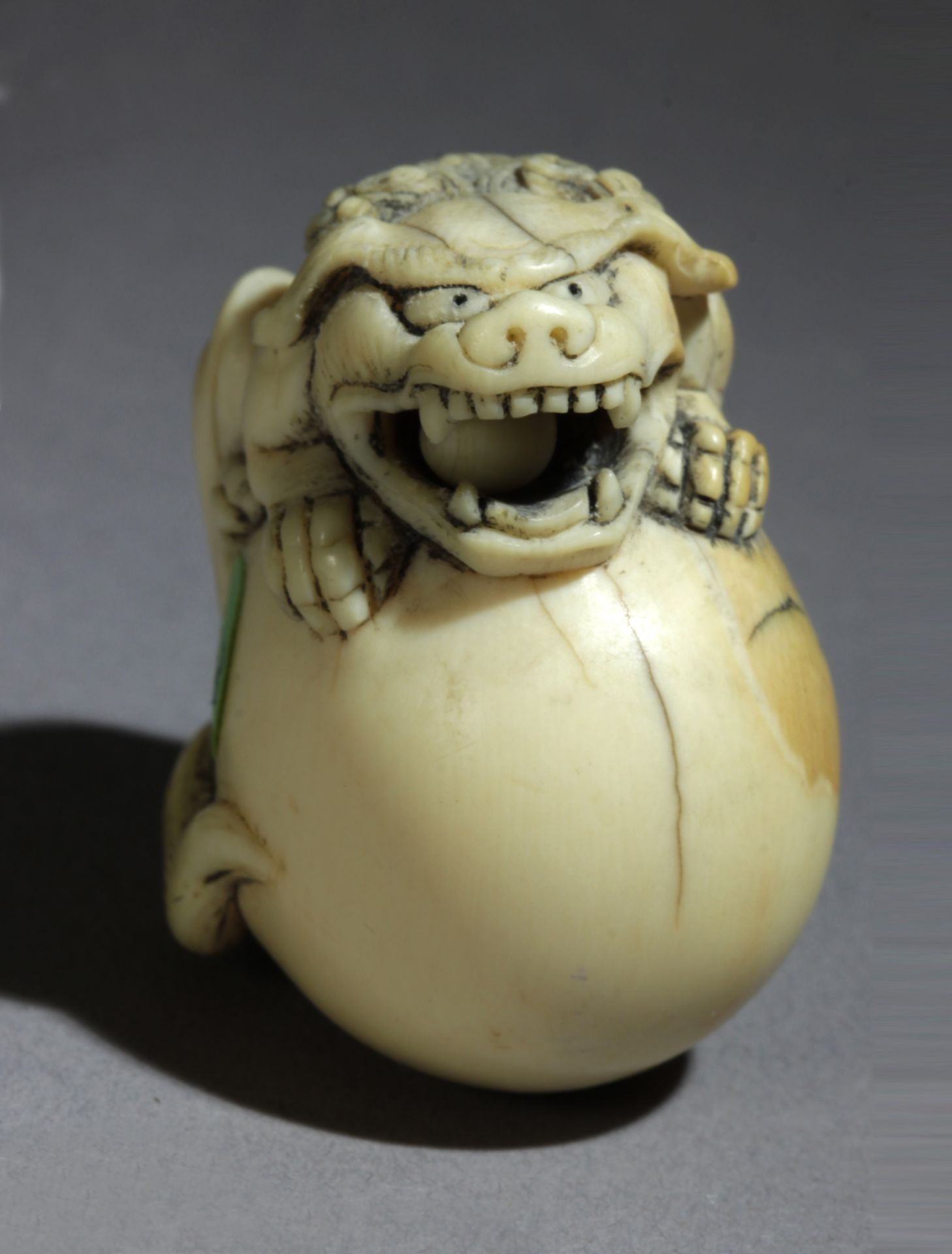 A late 18th century Japanese netsuke from Edo period. Signed Seirin - Bild 3 aus 8