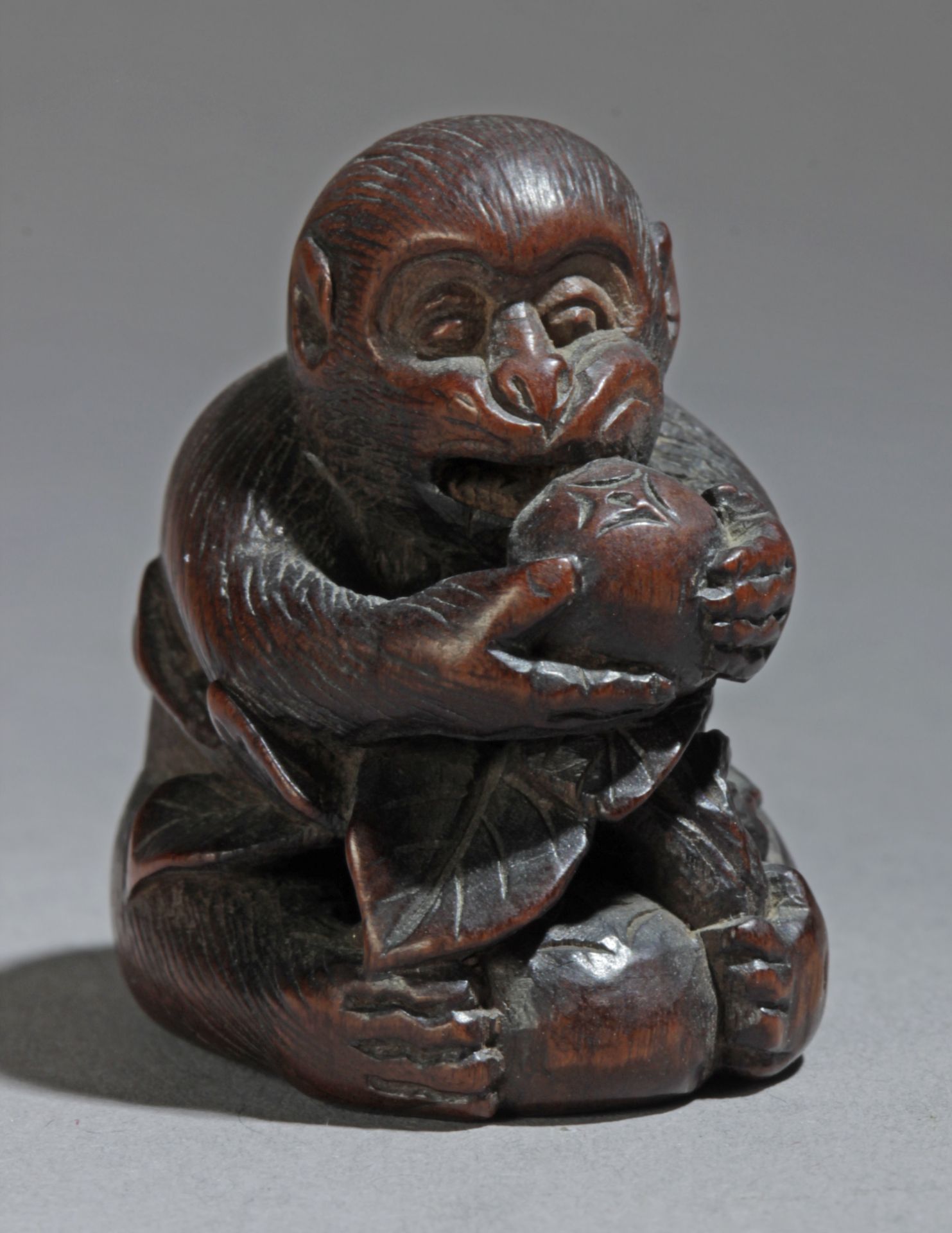 A 19th century Japanese netsuke from Meiji period. Signed - Image 2 of 7
