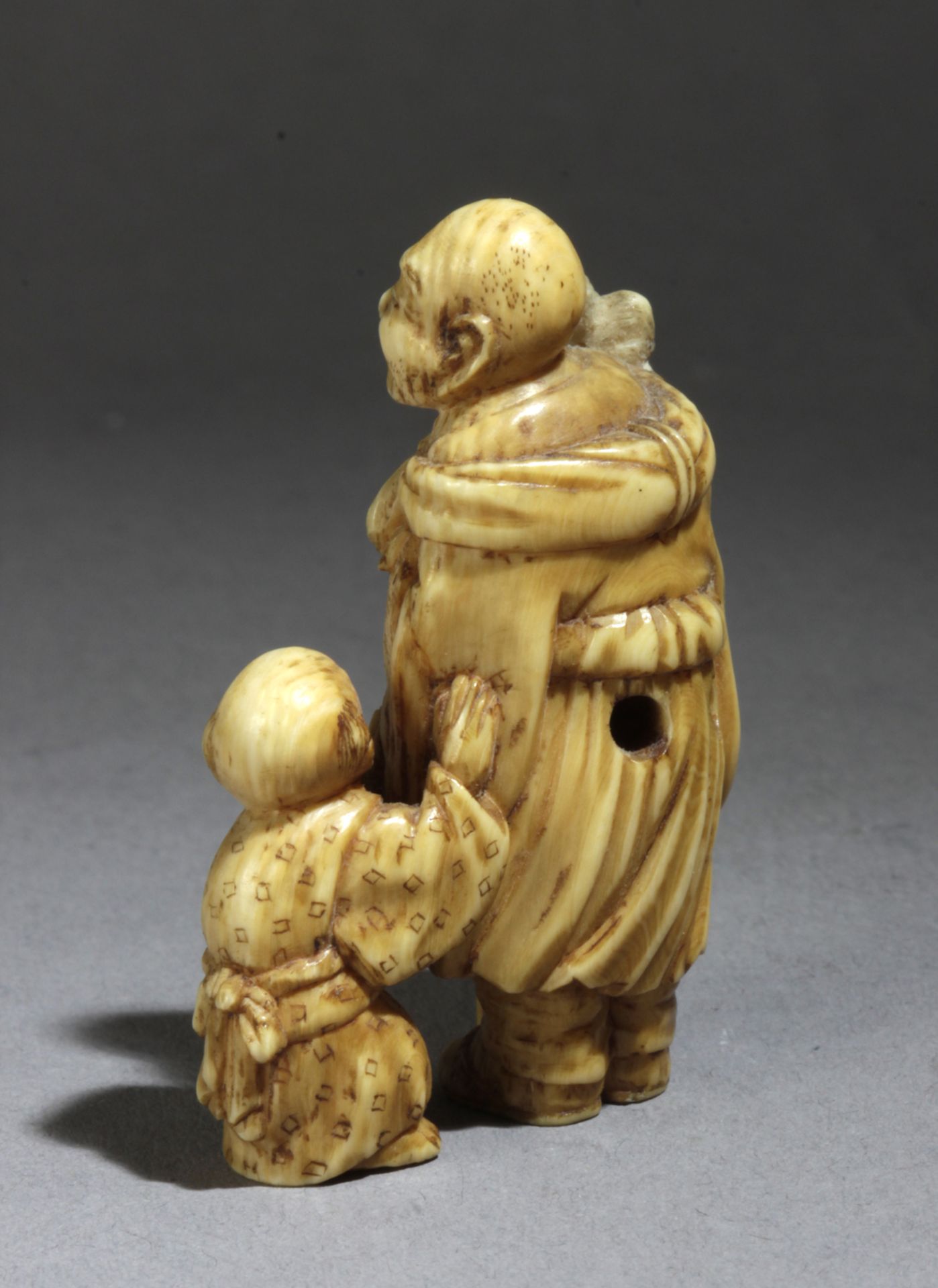 A 19th century Japanese netsuke - Bild 4 aus 7