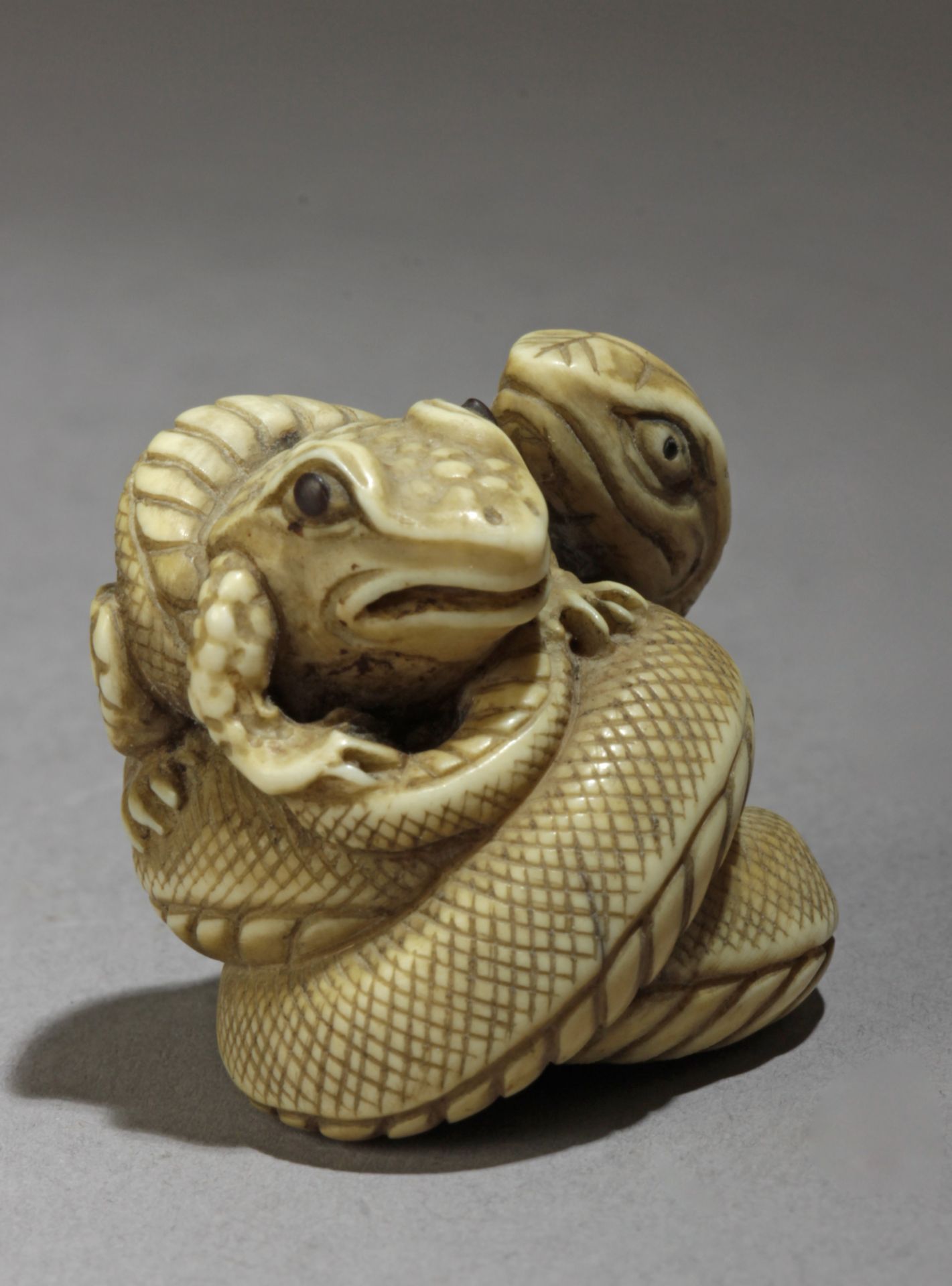 A 20th century Japanese netsuke from Meiji or Showa period. Signed Tadatomo? - Bild 2 aus 7