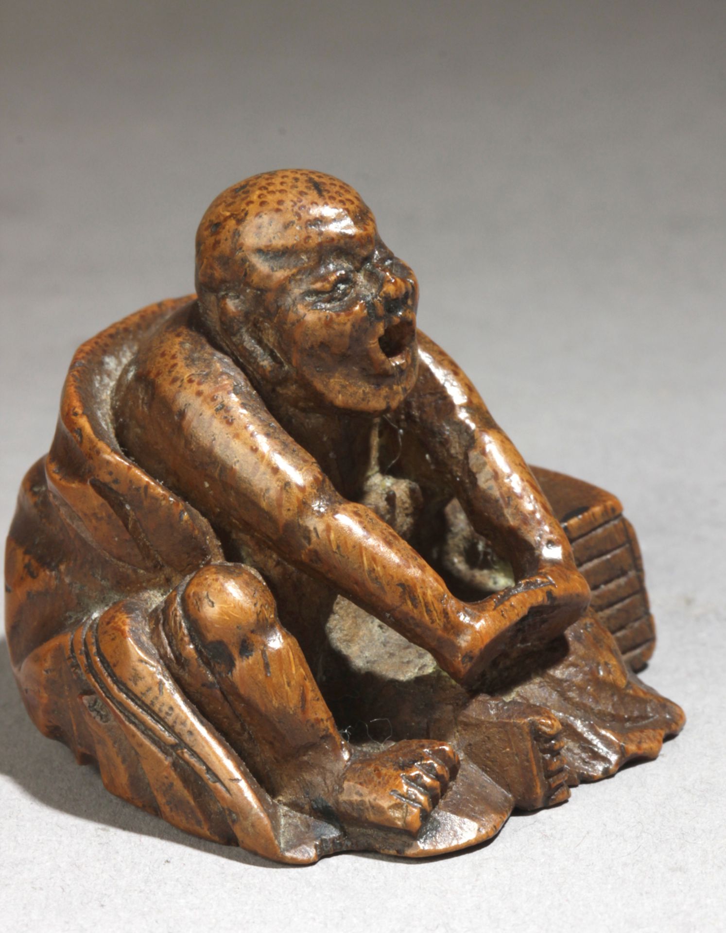 A 19th century Japanese netsuke from Meiji period - Bild 5 aus 6