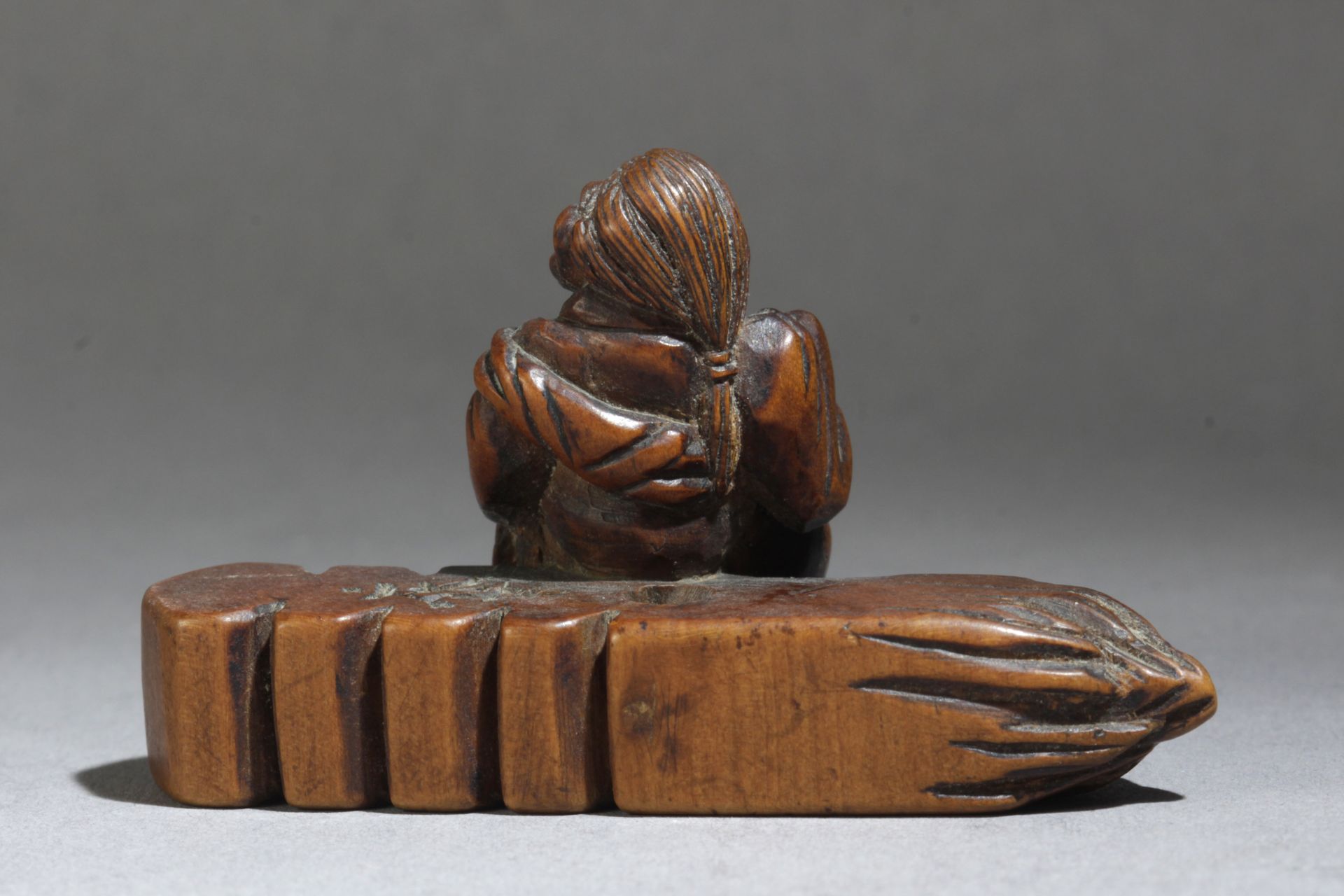 A 19th century Japanese netsuke from Meiji period - Bild 4 aus 6