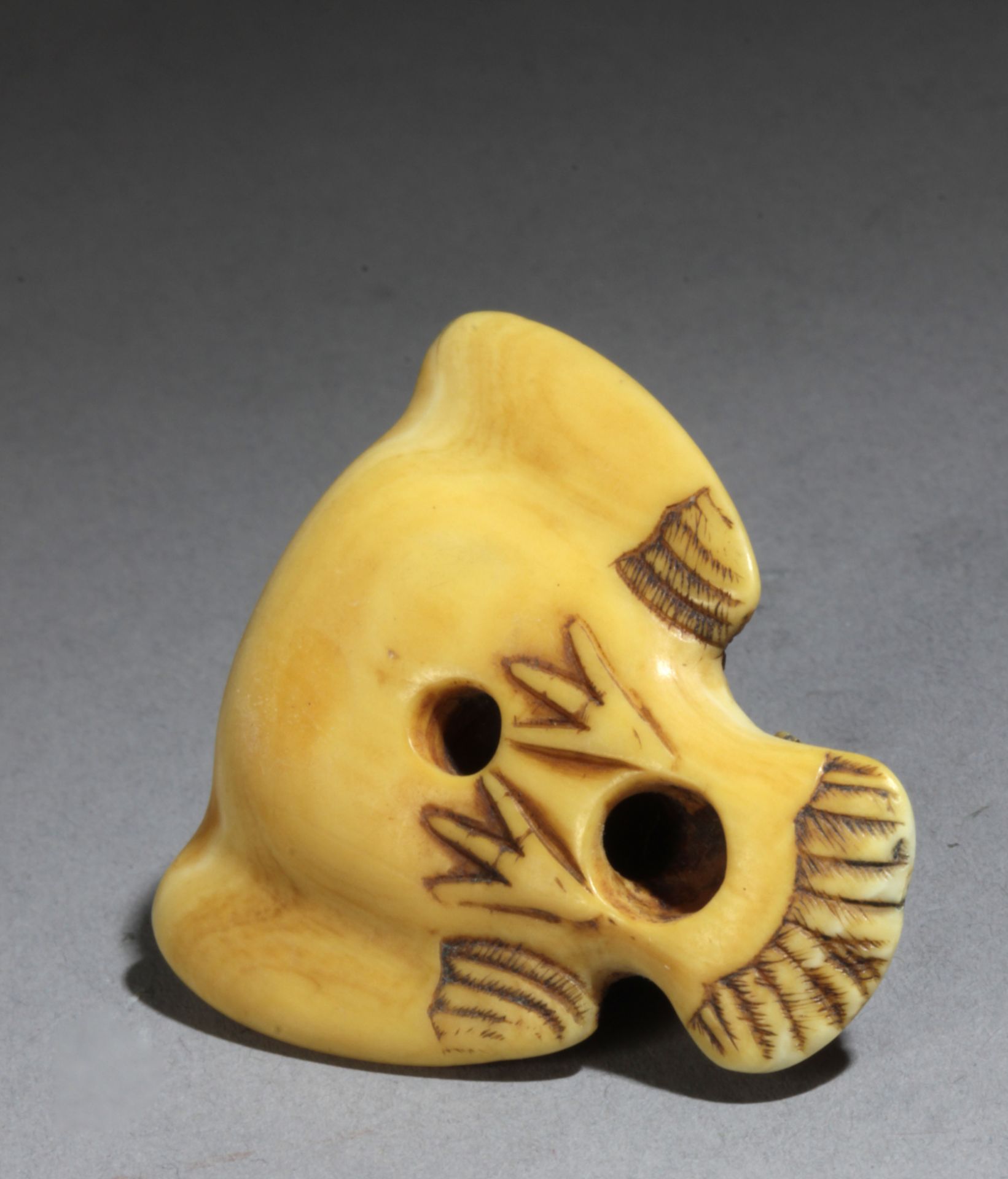 An 18th century Japanese netsuke from Edo period - Bild 5 aus 5