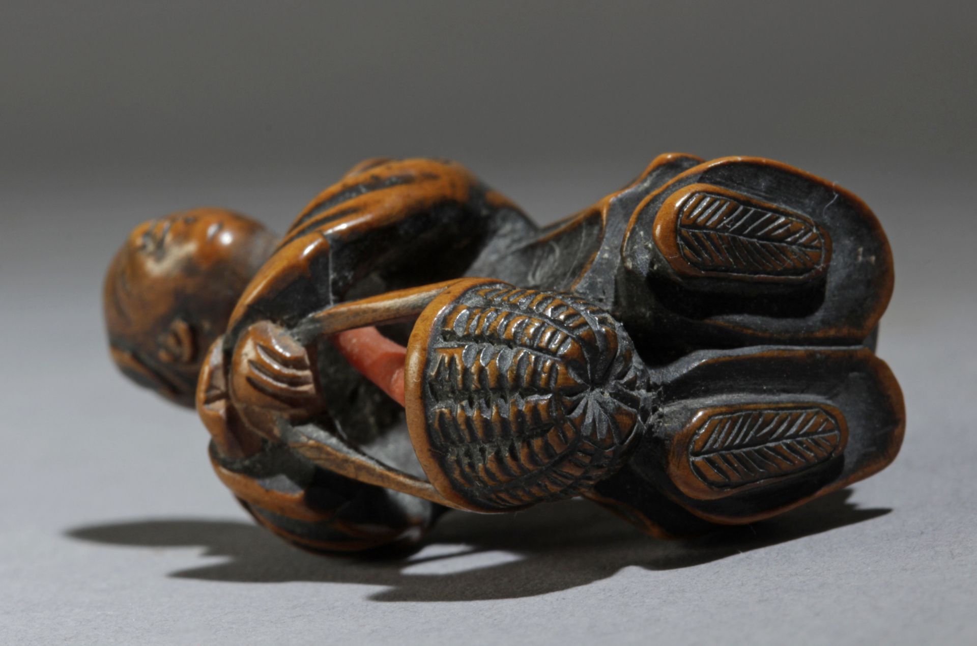 A 19th century Japanese netsuke from Edo period. Signed Tomochika? - Image 6 of 10