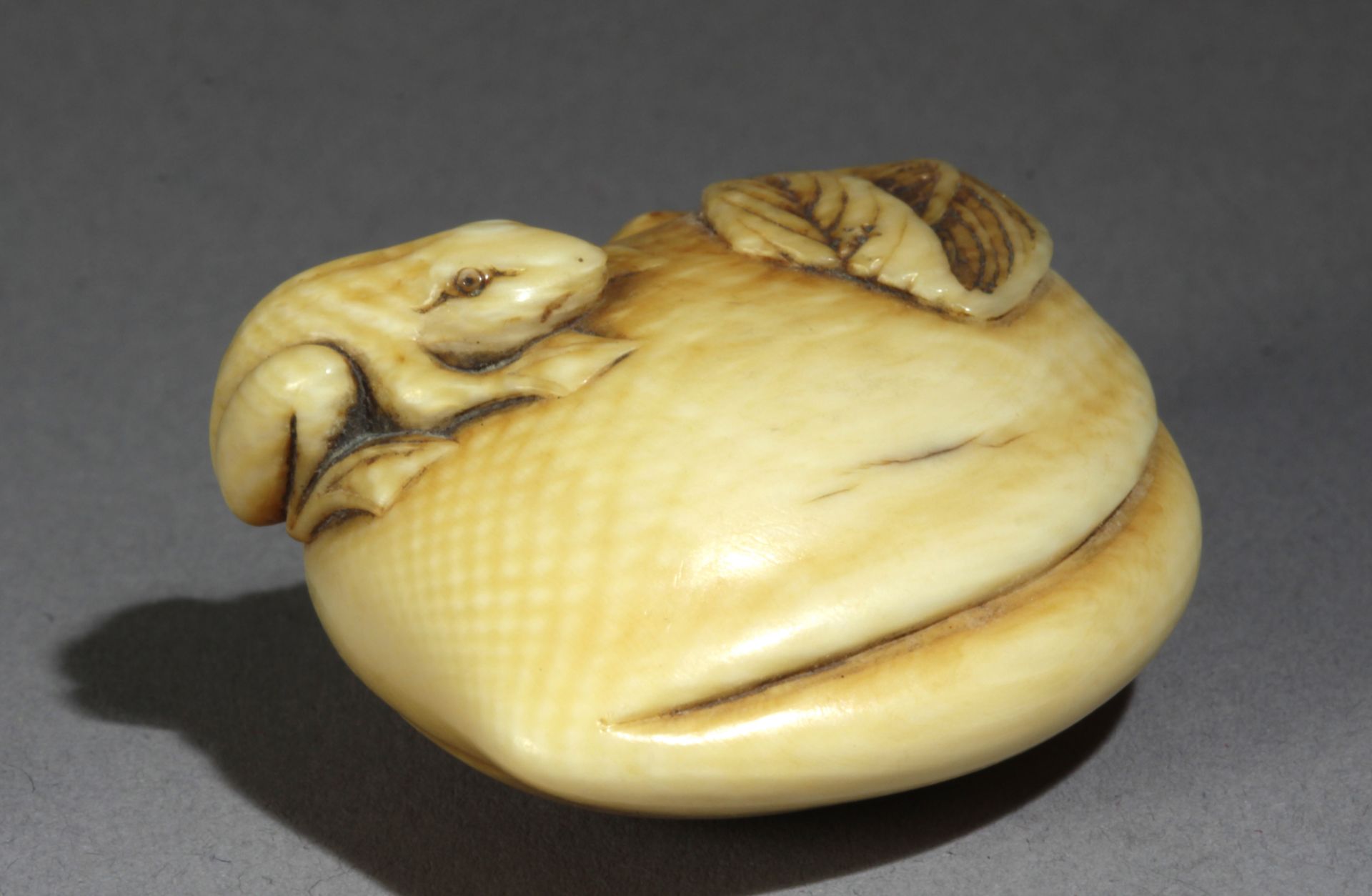 An early 19th century Japanese netsuke from Edo period - Bild 3 aus 6