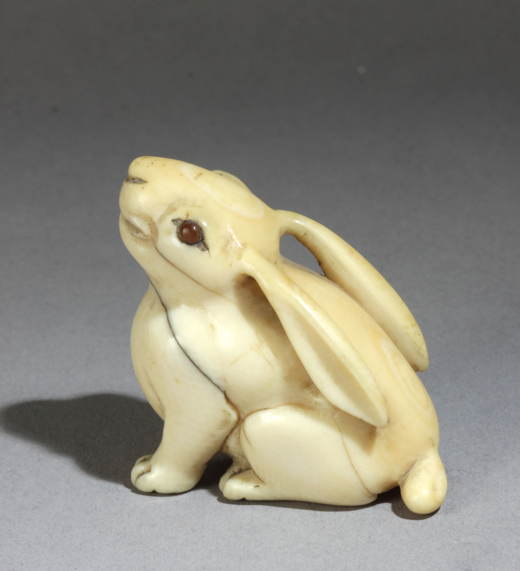 A mid 18th century Japanese netsuke from Edo period - Bild 2 aus 6