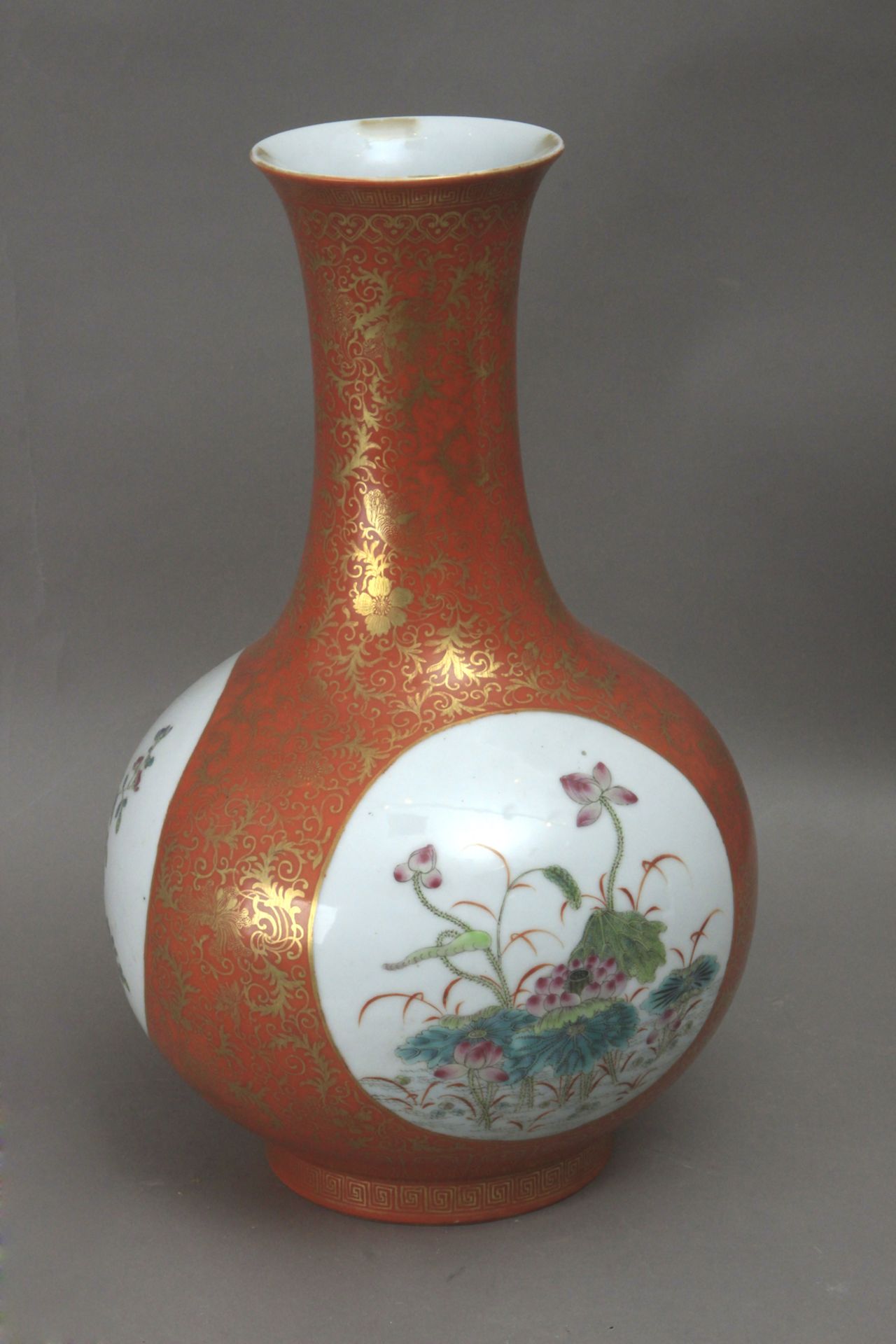 A 19th century Chinese Tianqiuping vase - Bild 2 aus 3