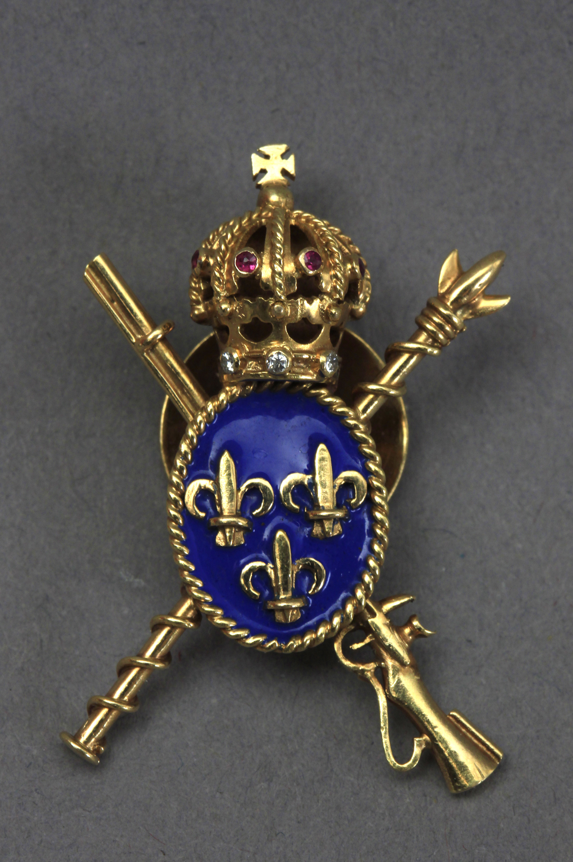A Spanish Royal Guard pin circa 1980. Gold, diamonds and enamel