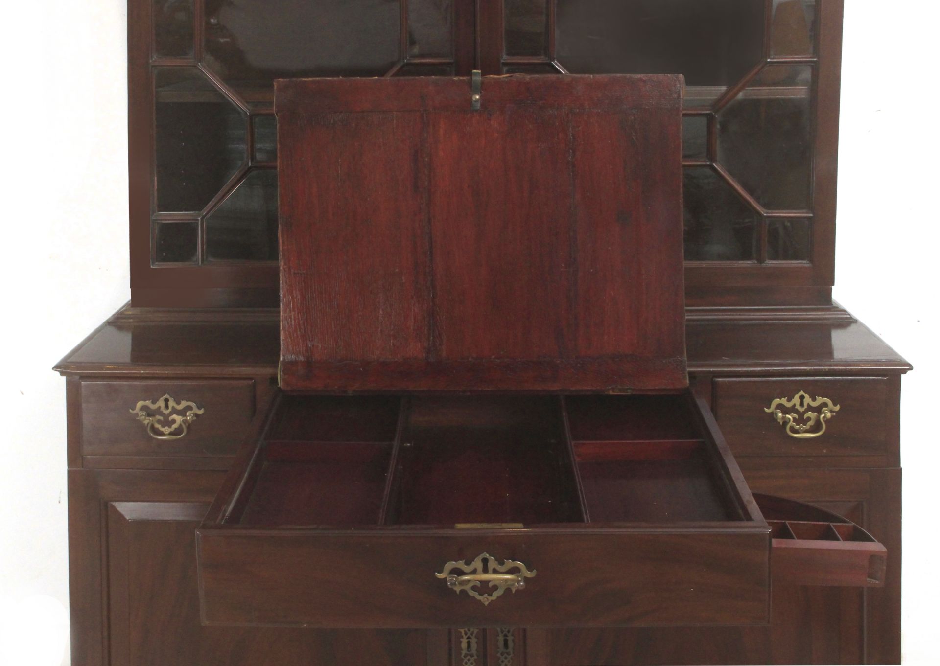 An early 19th century English mahogany writing bookcase desk from George IV period - Image 3 of 9