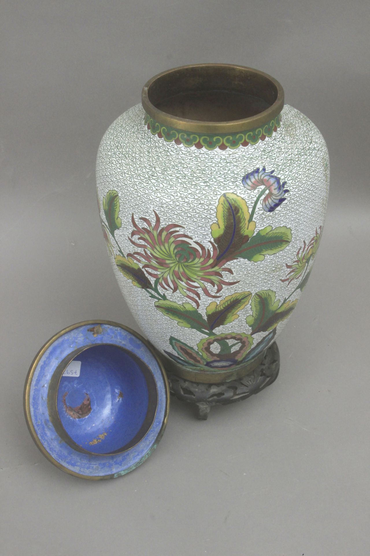 A 19th century Japanese tibor in bronze and cloisonné enamel - Image 3 of 4