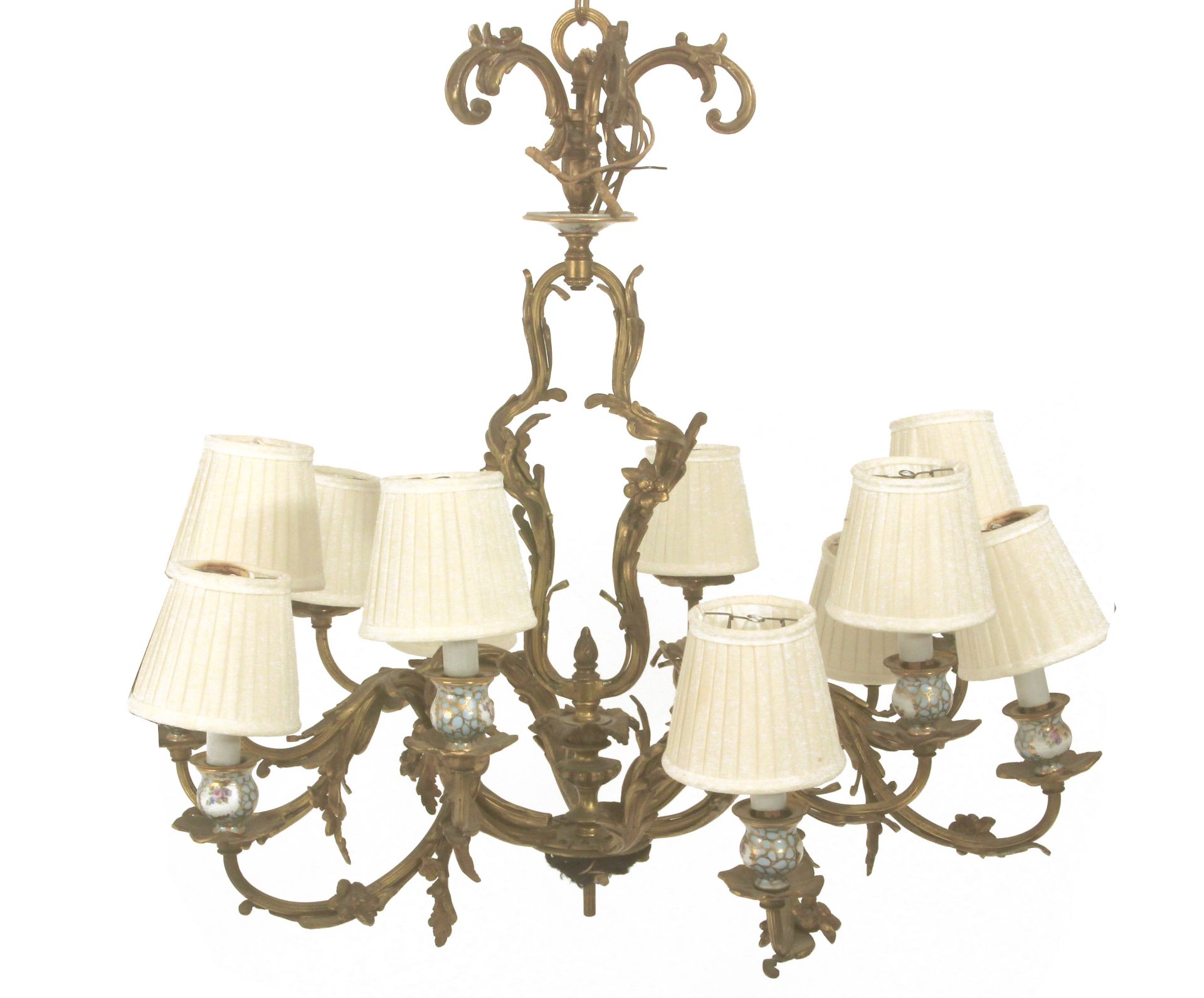 A 20th century chandelier in gilt bronze and porcelain