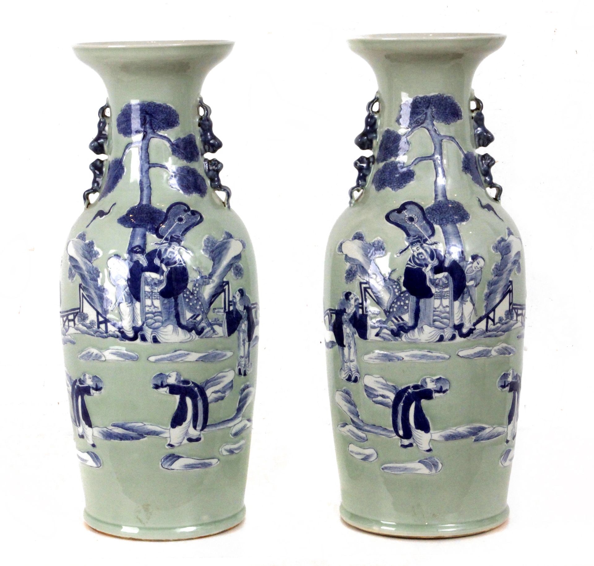 A pair of early 20th century Chinese vases from Qing dynasty - Image 6 of 9