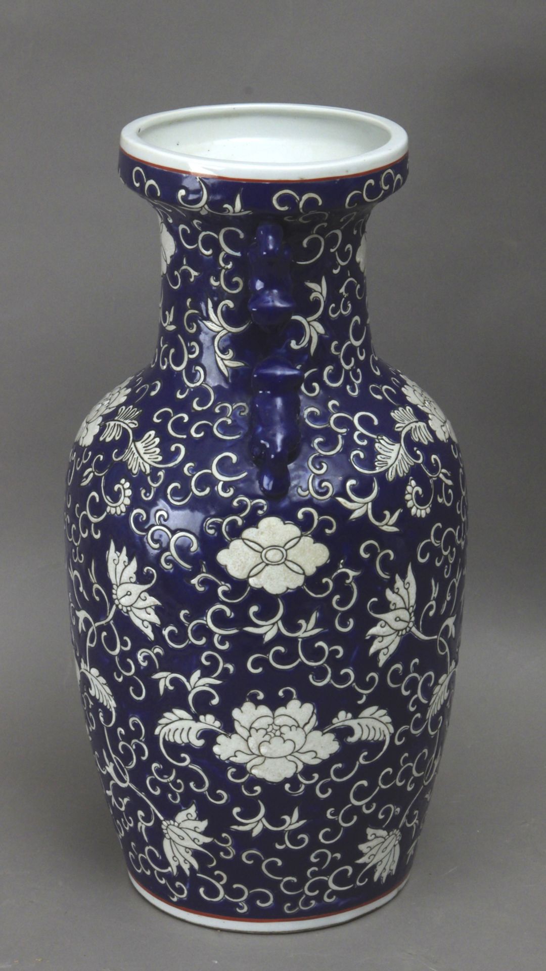 A 20th century Chinese vase - Image 2 of 3