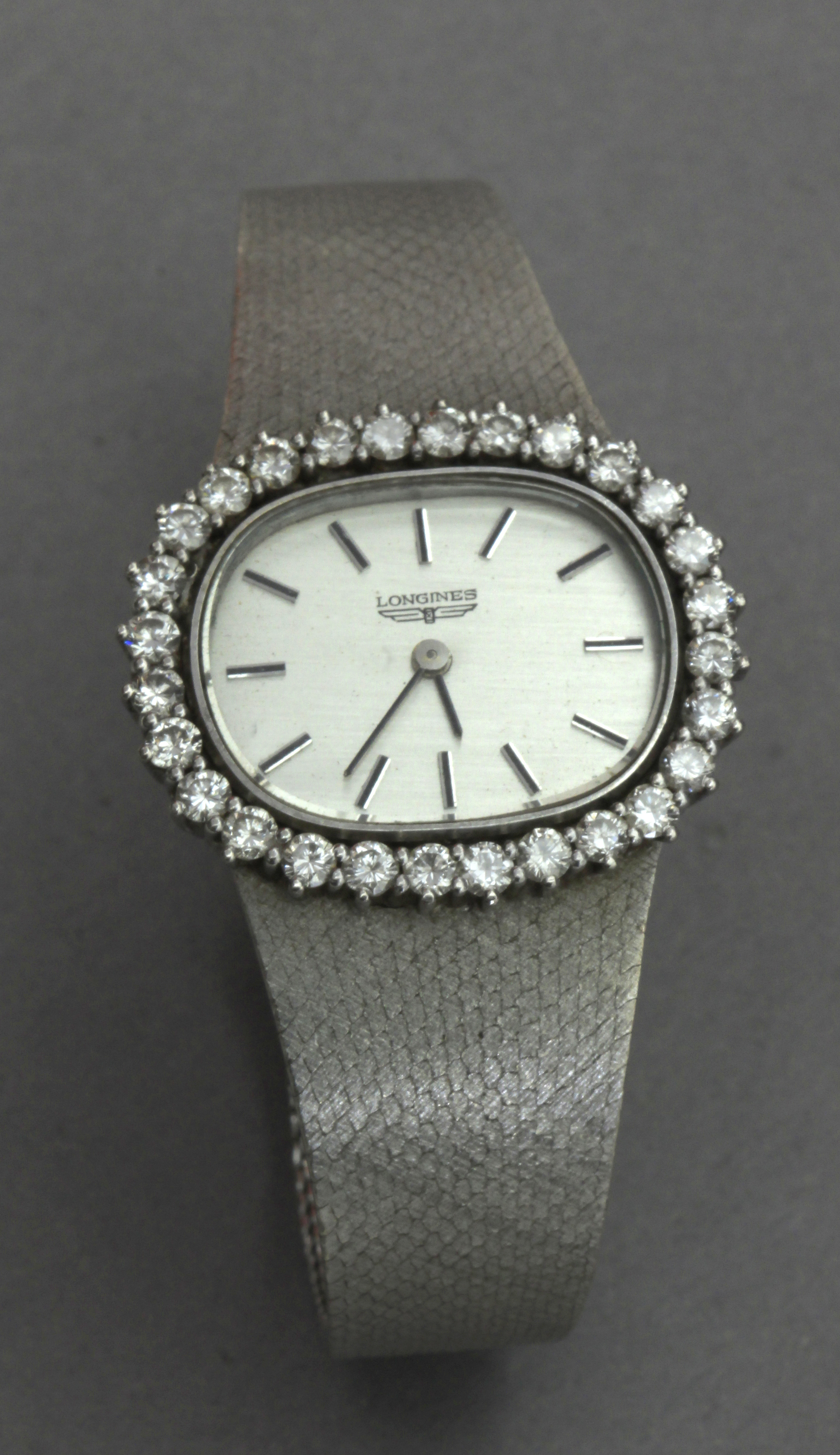 Longines. Ladies wrist watch circa 1970-1979. Platinum and diamonds eyeball