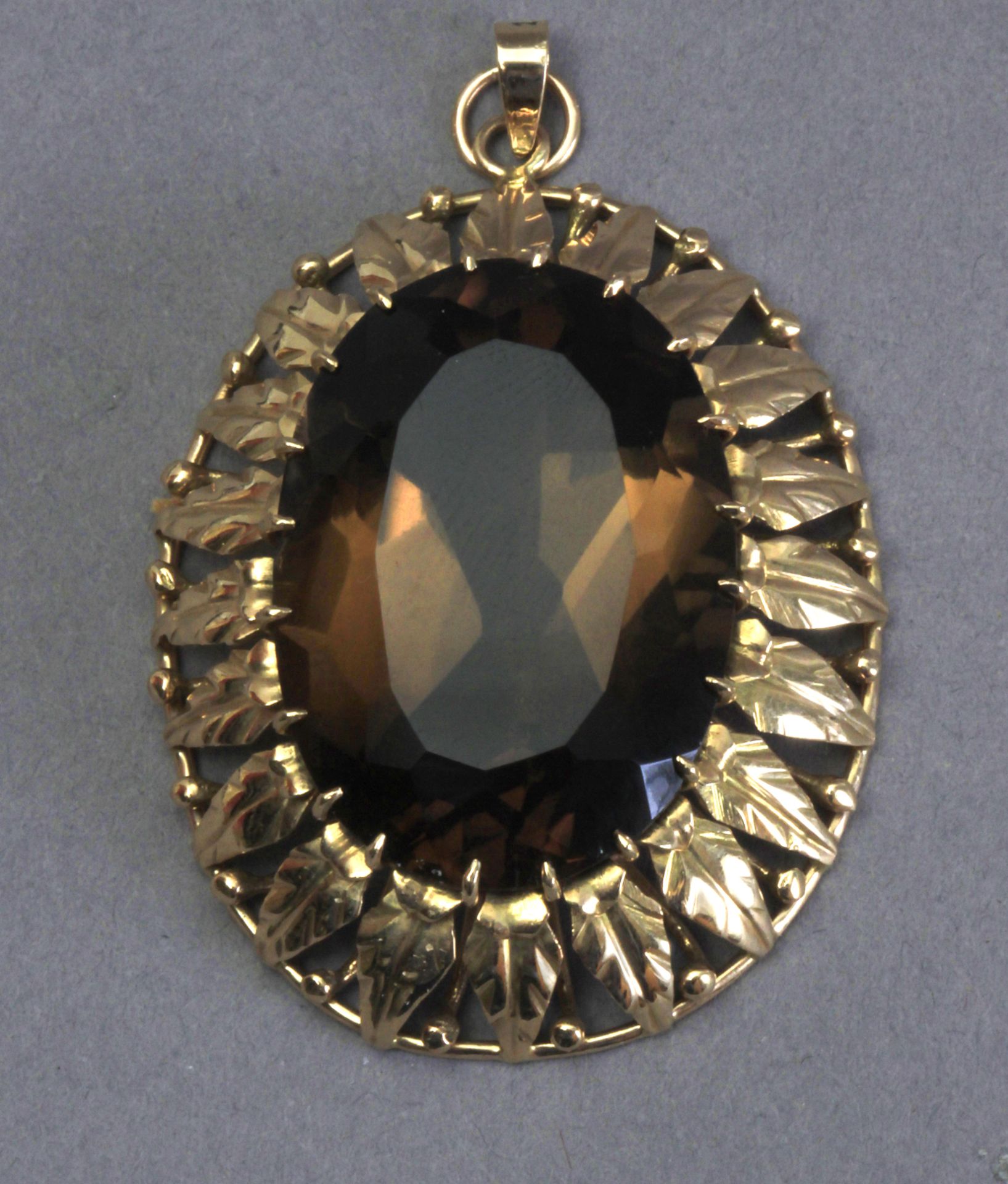 A smoky quartz pendant brooch with an 18k. yellow gold setting - Image 2 of 5