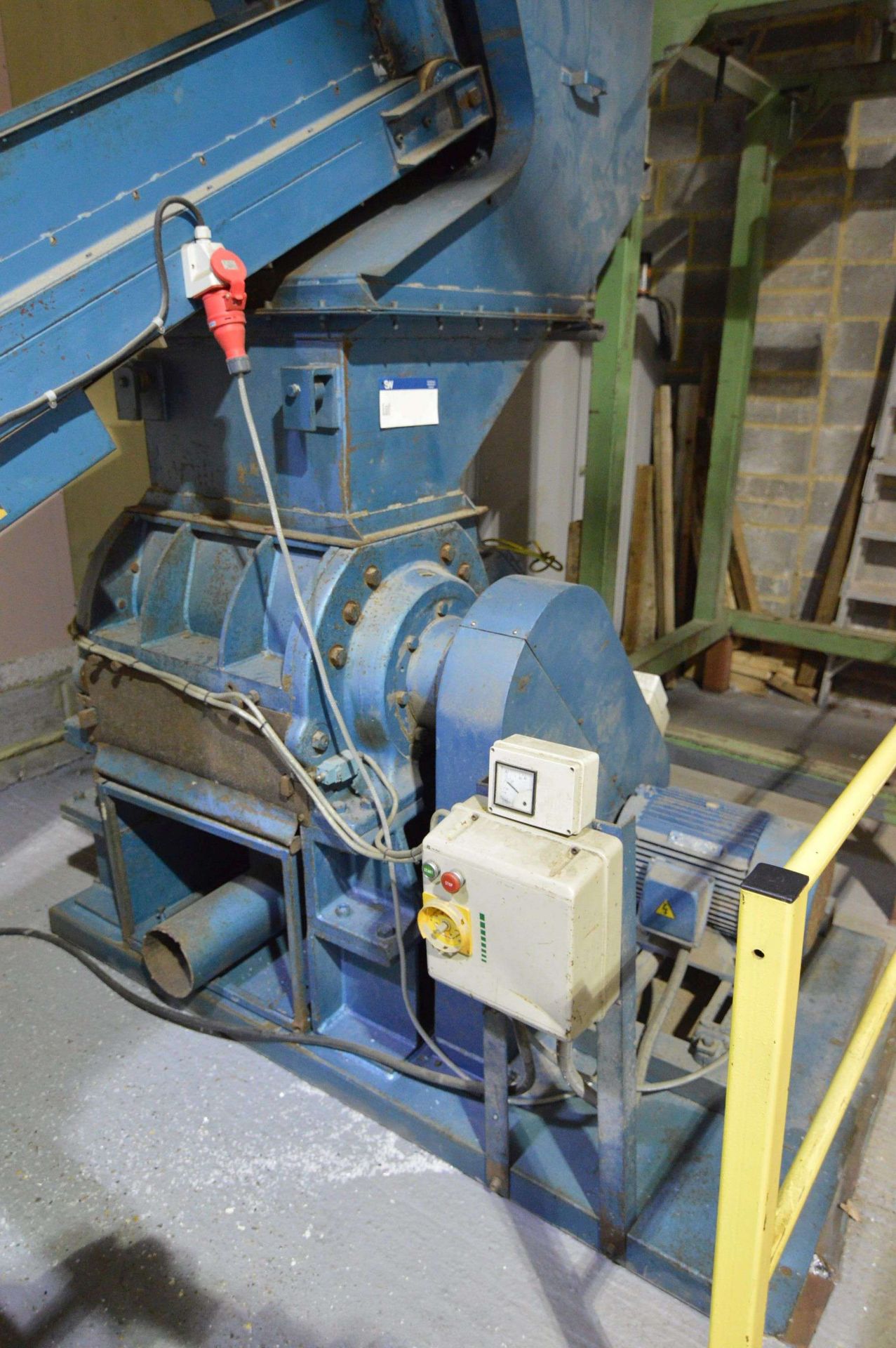 Blackfriars PLASTIC GRANULATOR, serial no. LVD4, with electric motor drive, two dead knives, three - Image 3 of 9