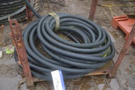 Flexible Pipe, on post pallet (post pallet exclude