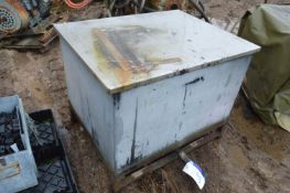 Stainless Steel Tank, approx. 1.1m x 870mm x 700mm