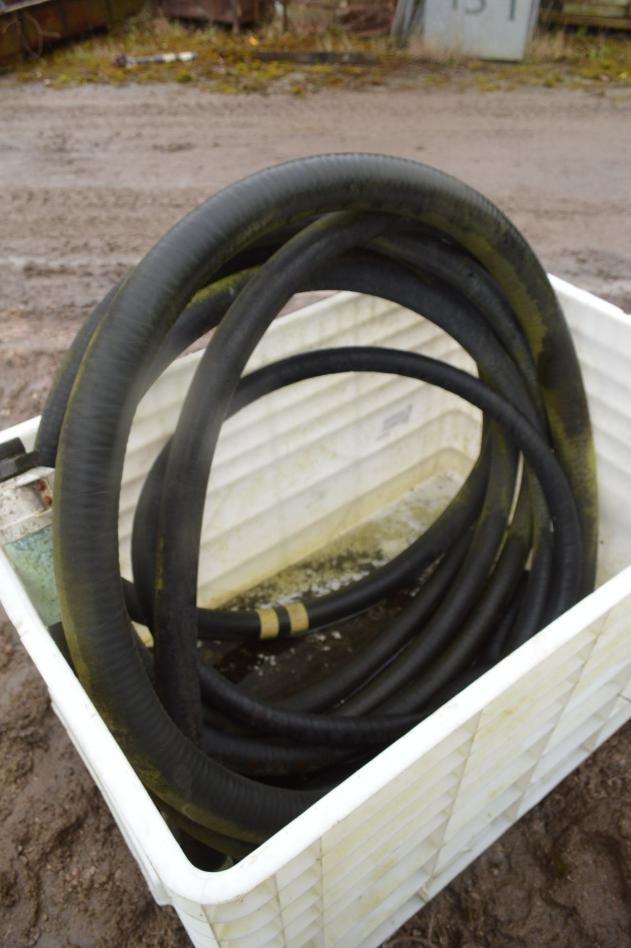 Flexible Pipe, in plastic crate (crate excluded)