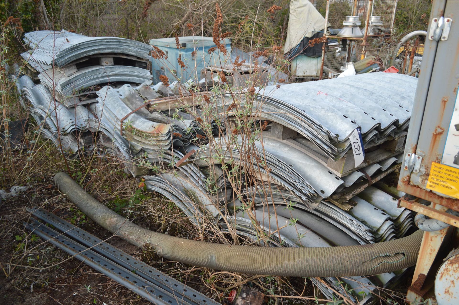 THE CORRUGATED GALVANISED STEEL SILO WALLING SECTI