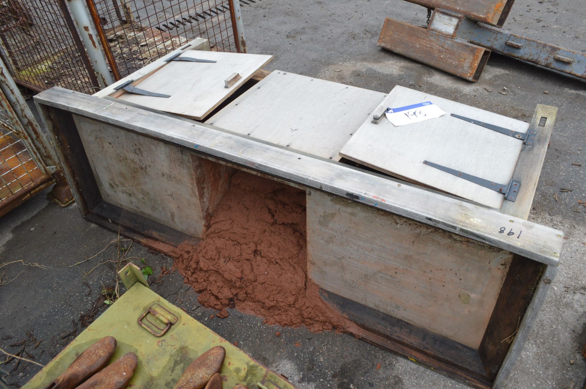 Timber Bench, approx. 1.8m x 600mm - Image 2 of 2