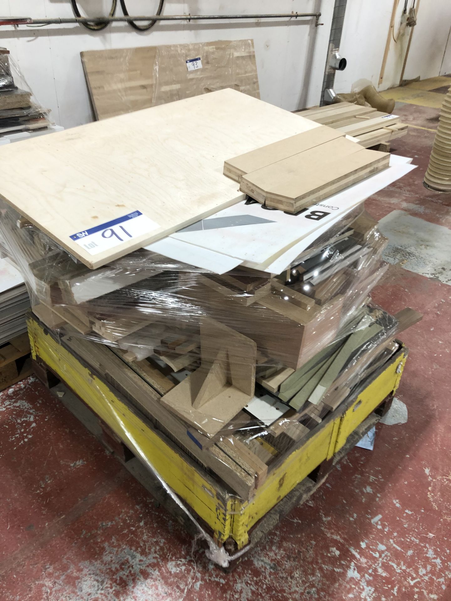 2 Pallets of Offcuts