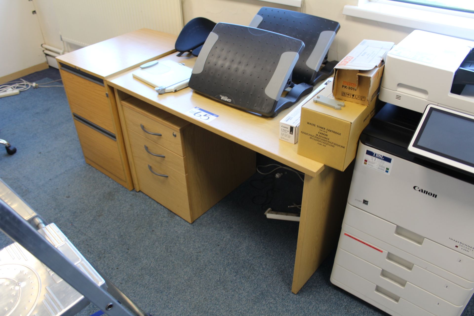 Light Oak Veneered Desk, with two desk pedestals