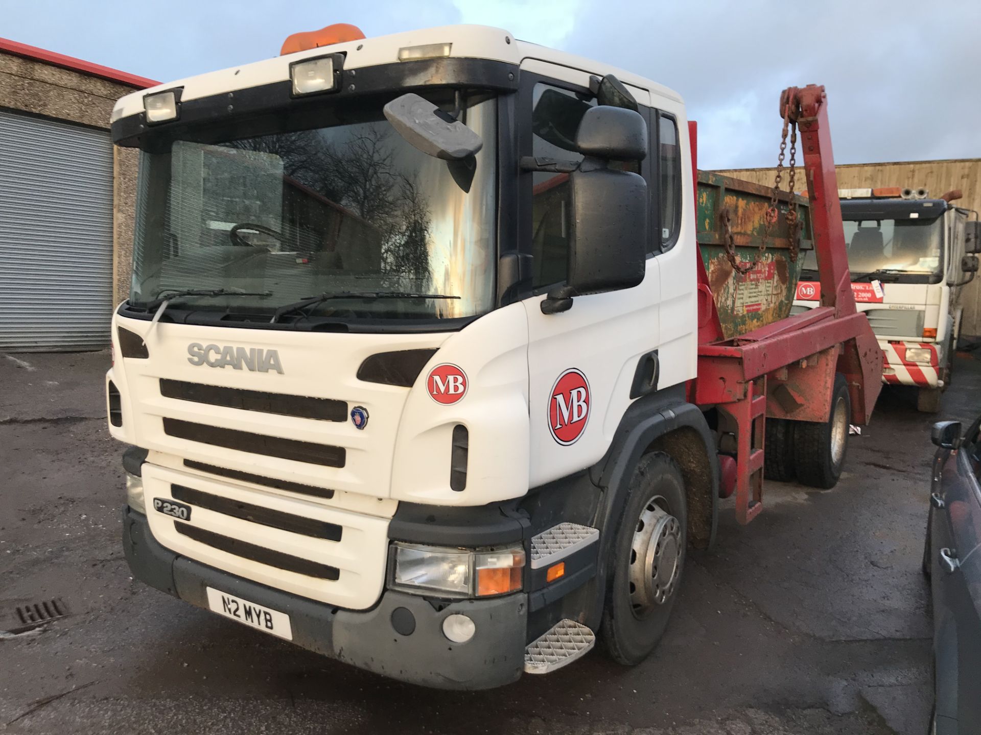 Scania P230 4x2 Skip Loader, registration no. N2 M - Image 2 of 7