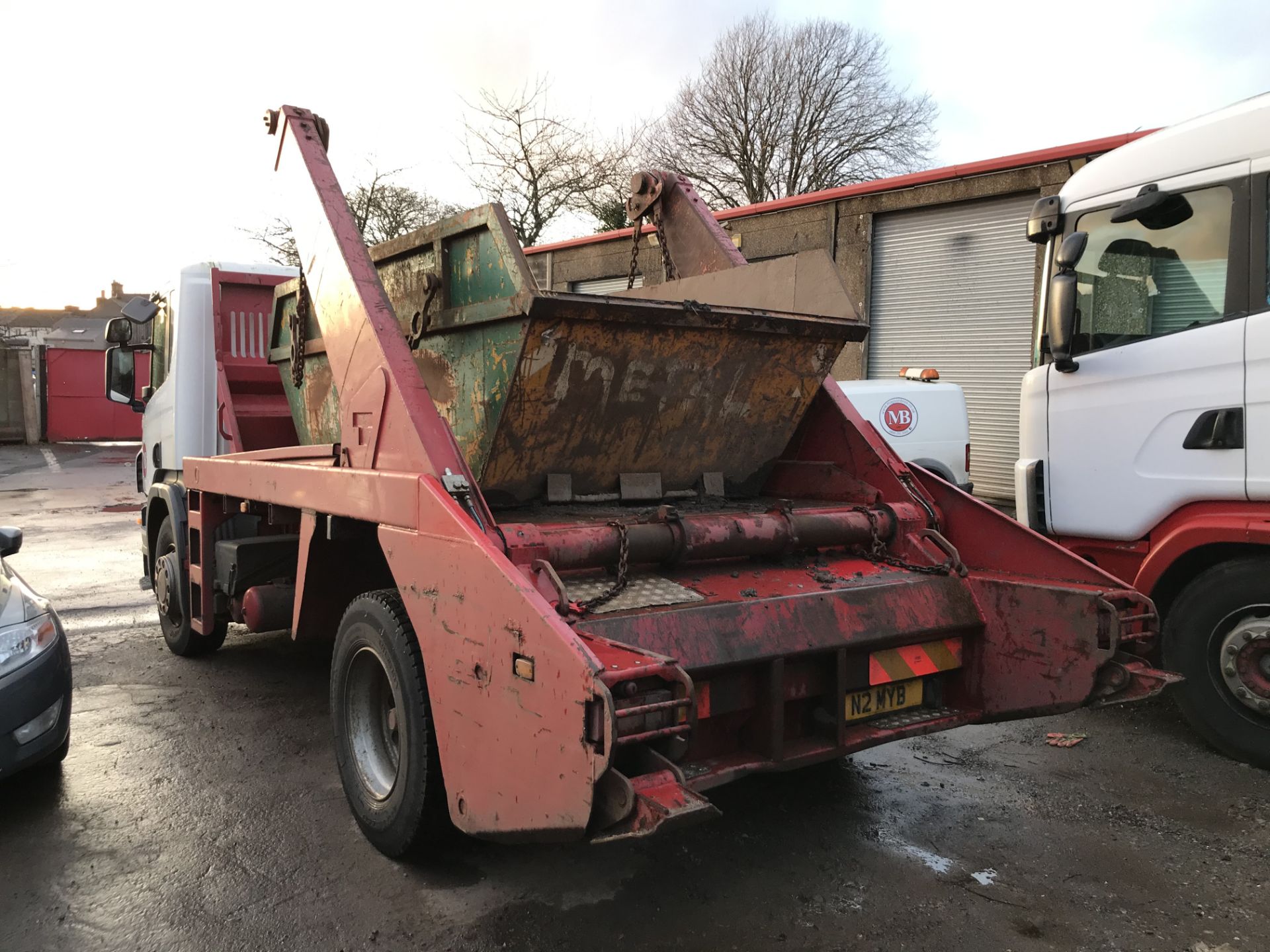 Scania P230 4x2 Skip Loader, registration no. N2 M - Image 3 of 7