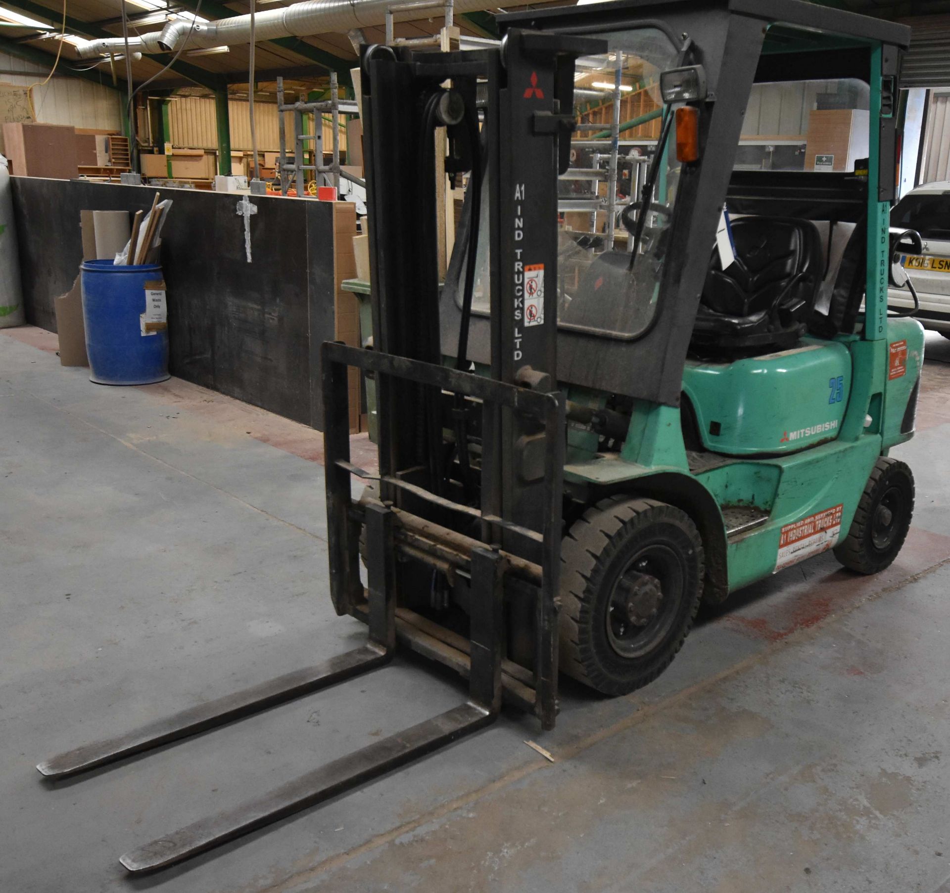 Mitsubishi 2000KG CAP LPG FORK LIFT TRUCK, serial