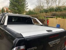 Mountain Top Roller Tonneau Cover (Toyota Hilux Do