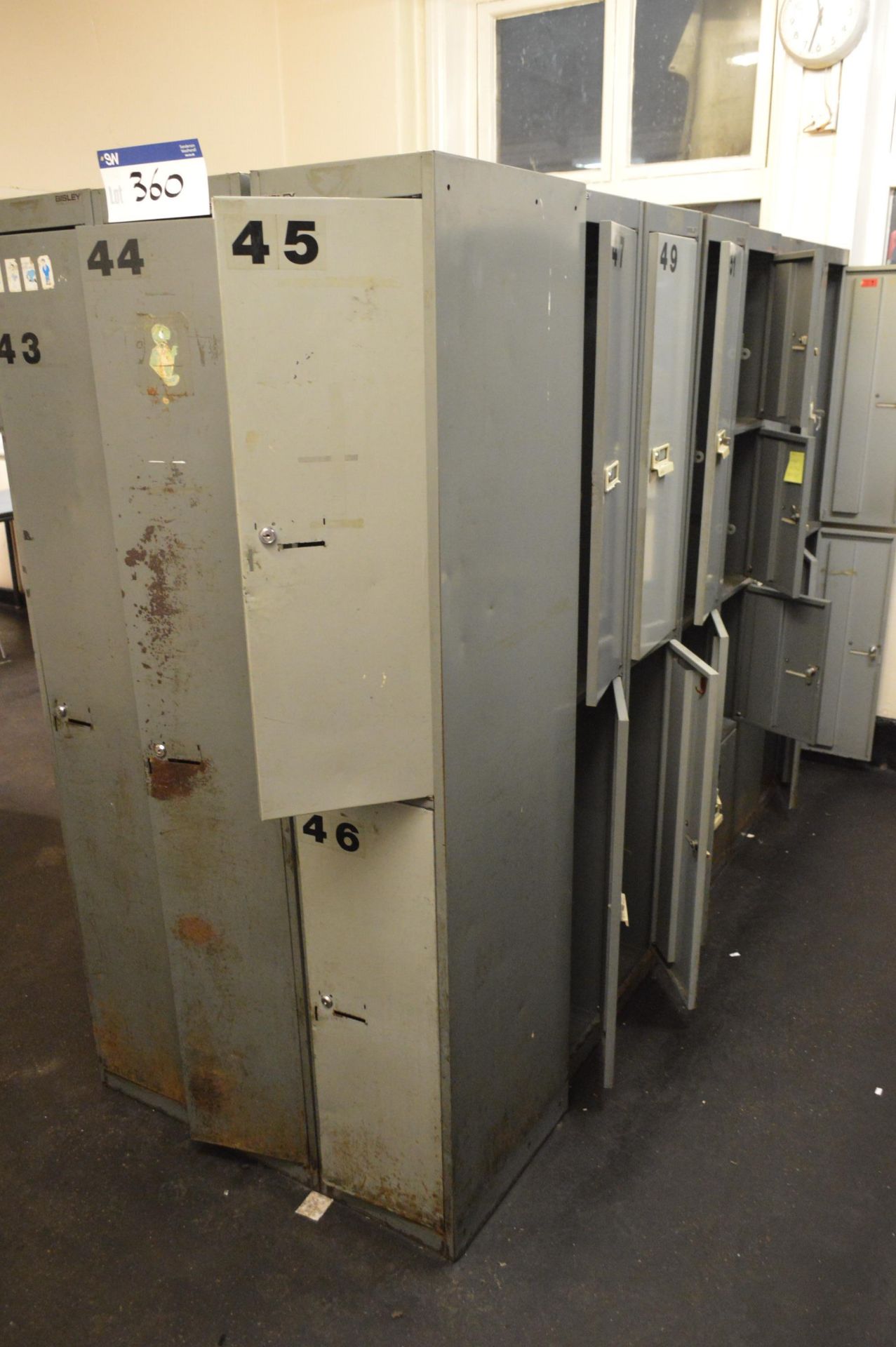 Approx. 16 Assorted Personnel Lockers (no keys)