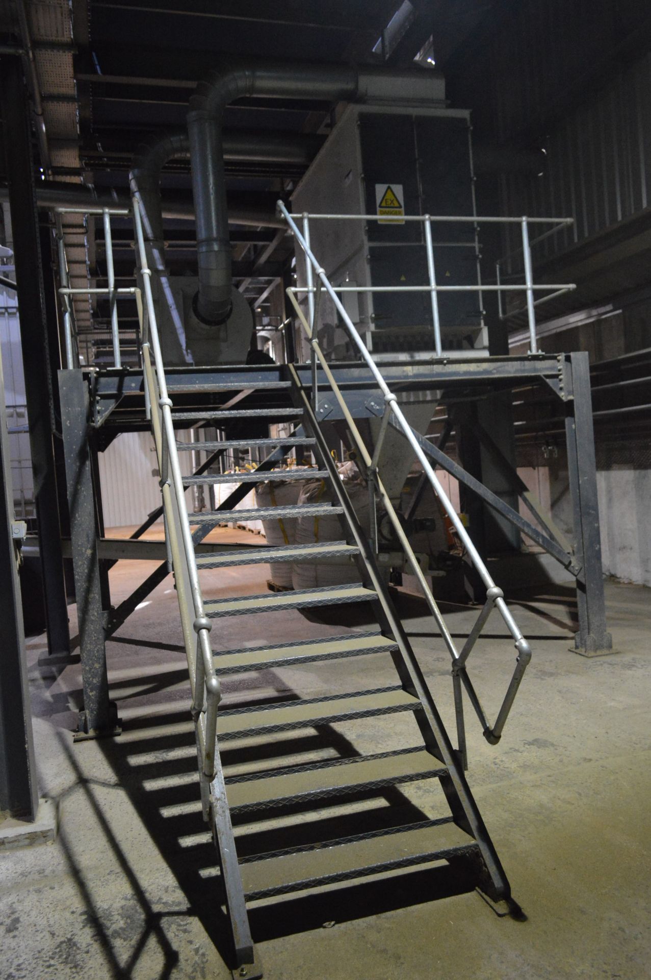 BOLTED SECTIONAL STEEL MEZZANINE FLOOR/ PLANT ENTA - Image 2 of 4