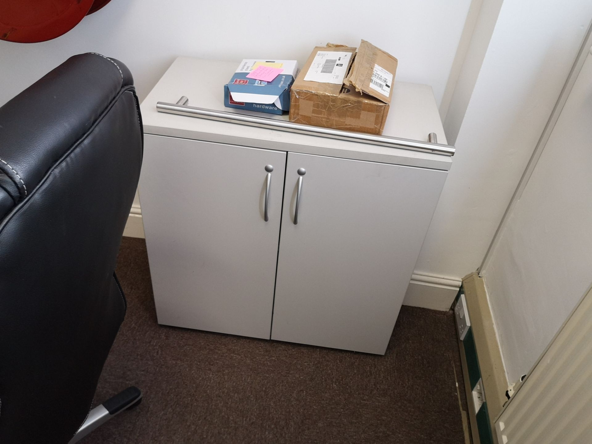 Light Oak Veneered Workstation, with two grey mela - Image 3 of 3