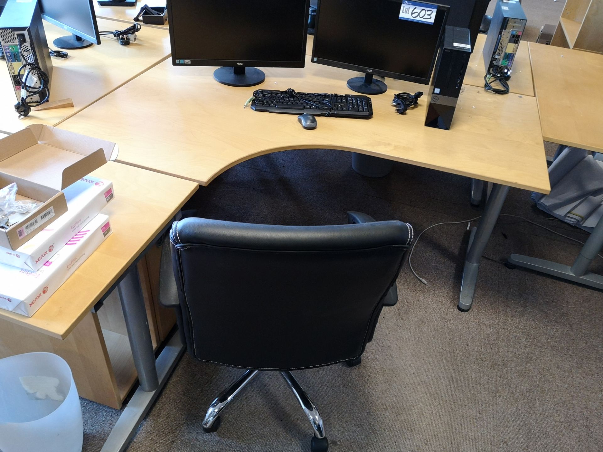 Four Light Oak Veneered Workstations, with two lig - Image 4 of 6