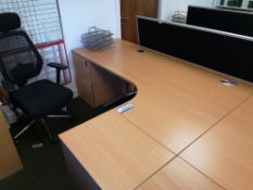 Light Oak Veneered Workstation, with two pedestals