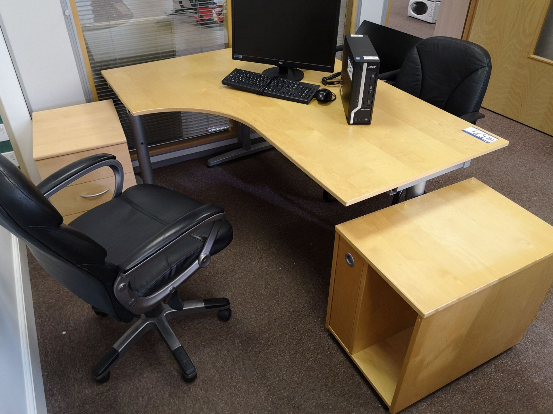 Light Oak Veneered Shaped Workstation, with three - Image 2 of 2