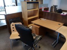 Light Oak Veneered Workstation, with light oak ven