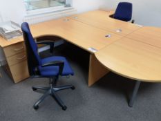 Light Oak Veneered Workstation, with pedestal, sup