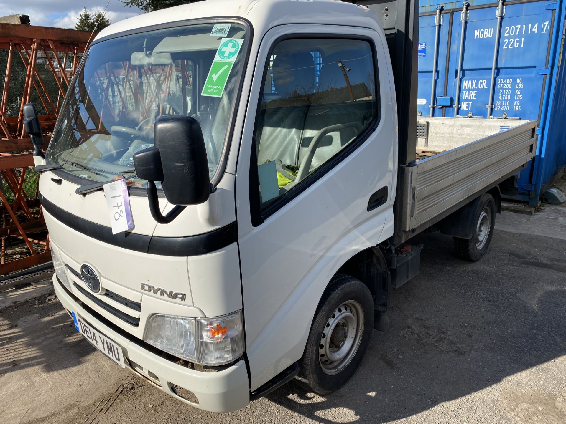 Toyota DYNA 300 D-4D SWB DIESEL DROPSIDE TRUCK, re