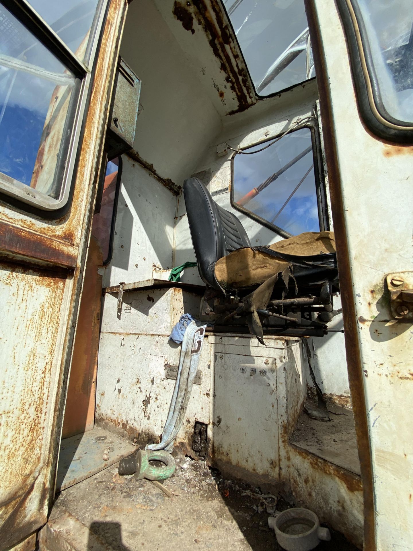 Priestman 10ton cap. TRACK MOUNTED CRANE, with fou - Image 9 of 11