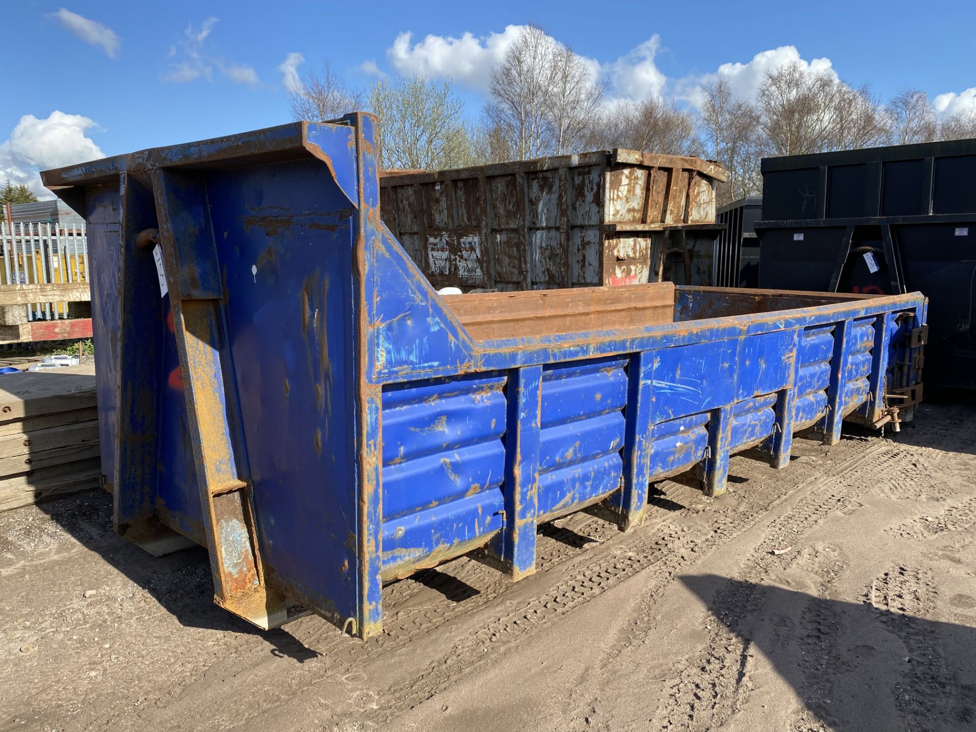 20 cu. Yd RoRo Bin/ Skip (21)