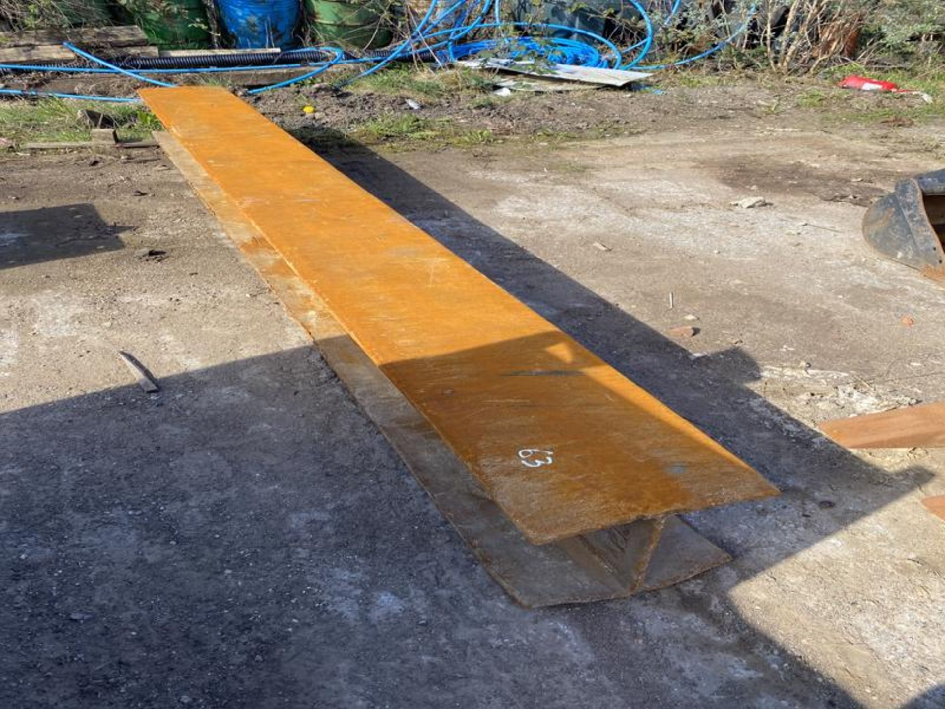 Sweeping/ Cleaning Beam, 4m long (63) - Image 2 of 2