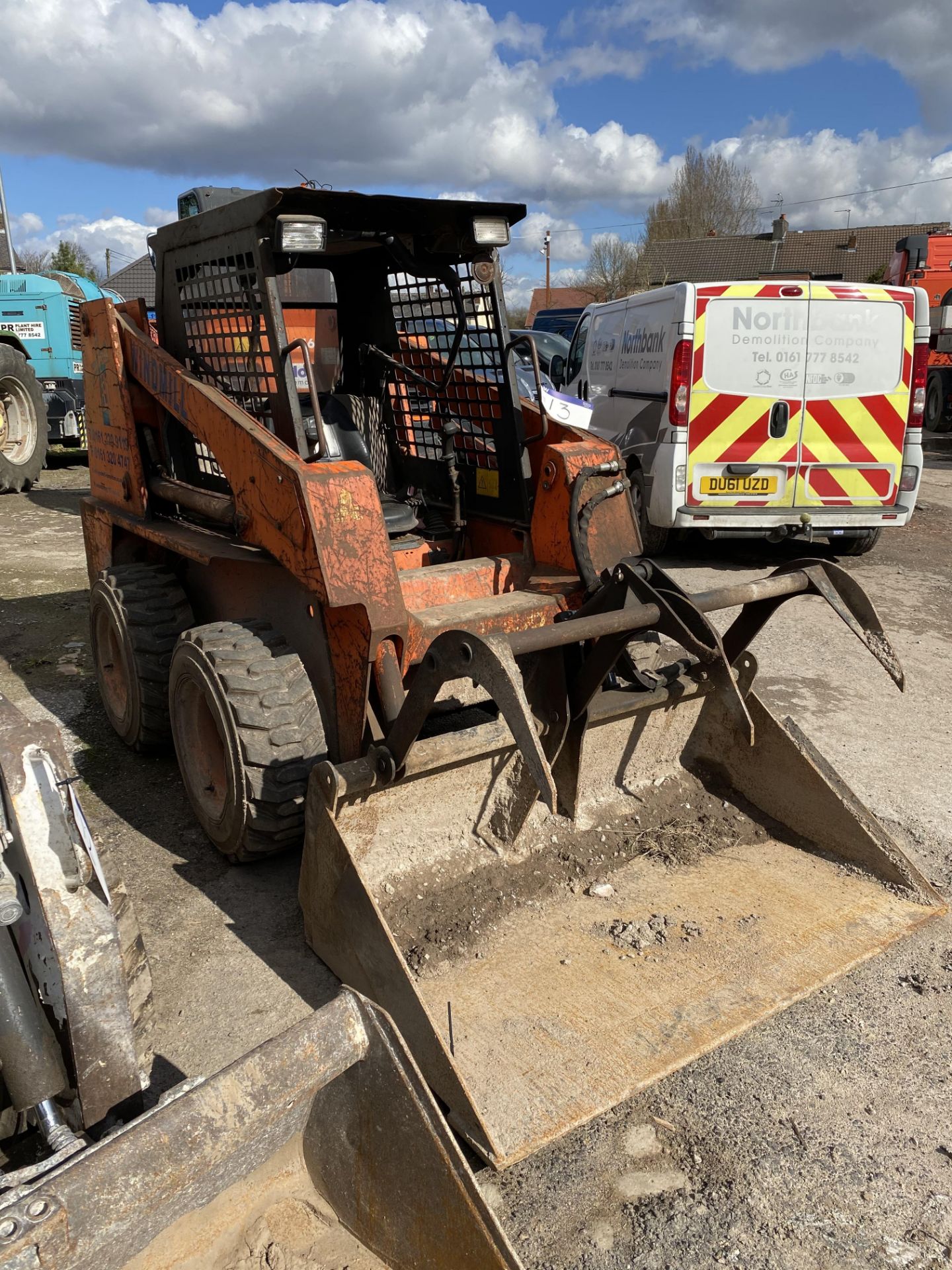 Daewoo DSL802 SKID STEER LOADER, serial no. AF-003 - Image 2 of 7