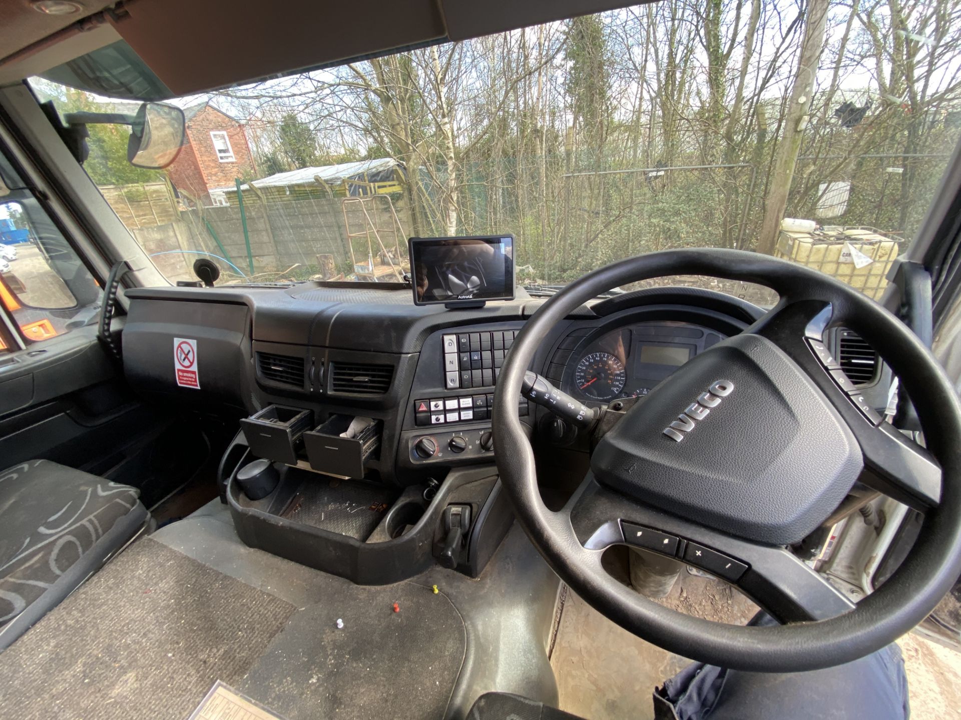 Iveco AD340T 41 TRAKKER 8X4 (Euro 6) DIESEL RIGID - Image 9 of 12