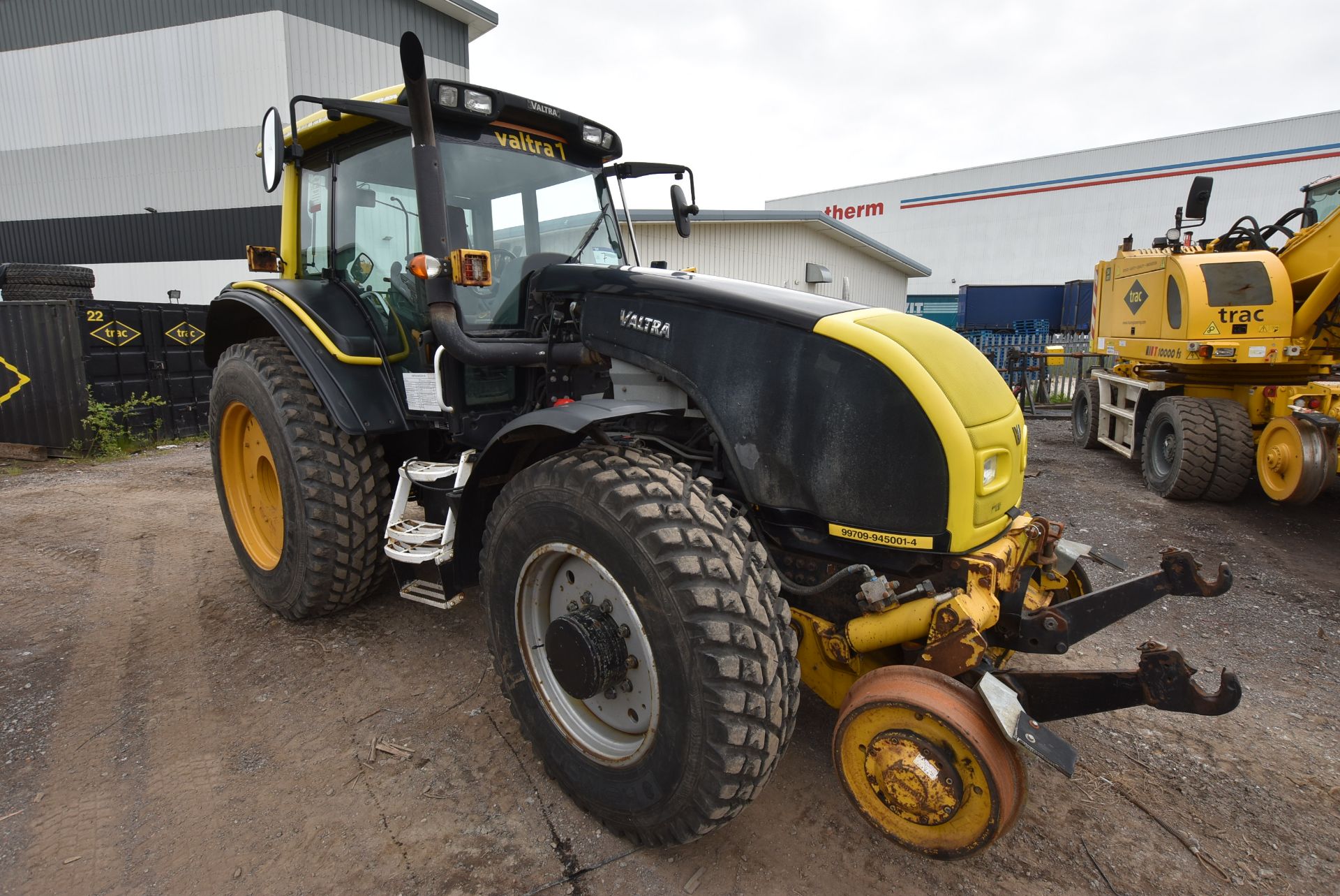 Valtra T121h AC10 2 ROAD RAIL AGRICULTURAL TRACTOR - Image 2 of 14