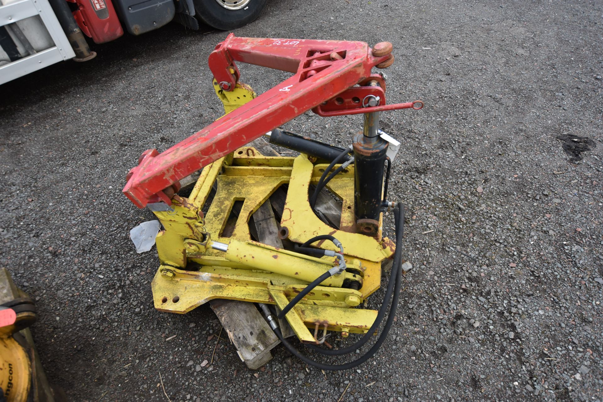 Unimog Hydraulic Mounting Bracket Attachment, lot - Image 2 of 4