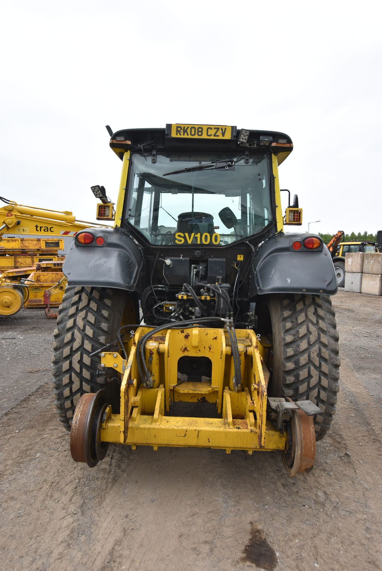 Valtra T121h AC10 2 ROAD RAIL AGRICULTURAL TRACTOR - Image 5 of 14